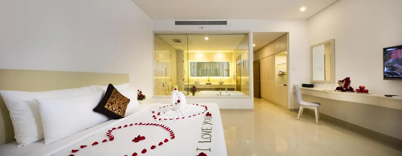 Diamond Bay Condotel Resort Nha Trang 5*,